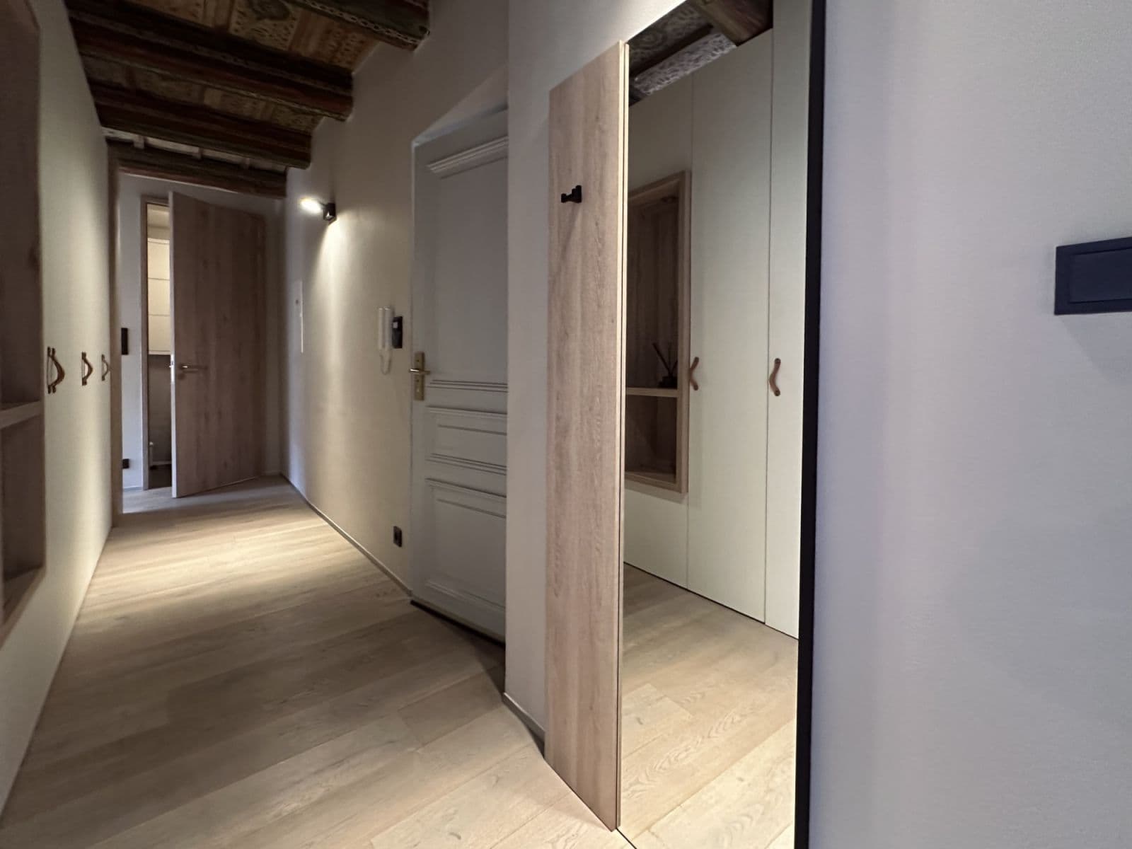 Prenájom bytu 45 m², Vlašská, Praha, Praha Prenájom bytu 45 m², Vlašská, Praha, Praha