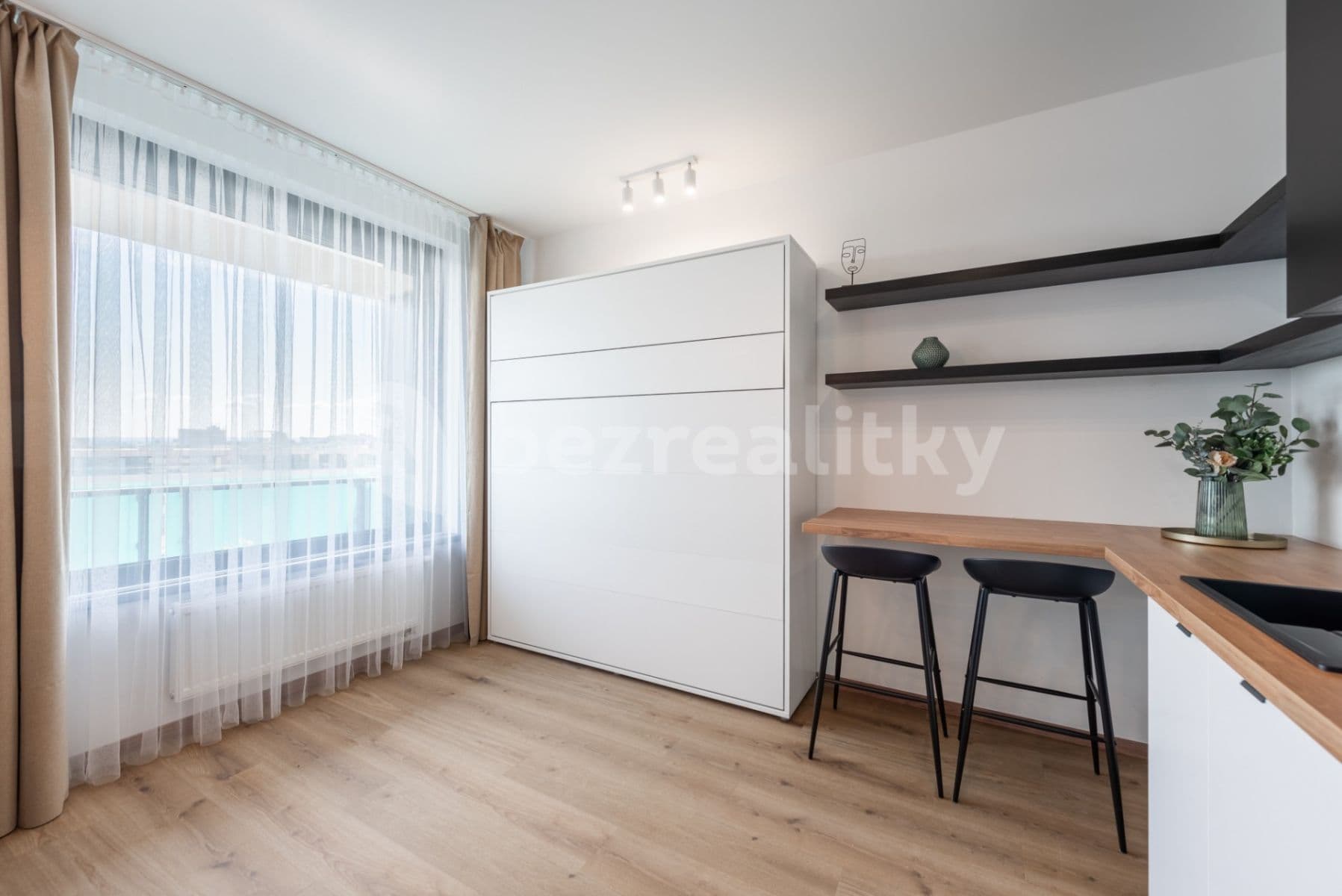 Prenájom bytu 1-izbový 32 m², Praha, Praha Prenájom bytu 1-izbový 32 m², Praha, Praha