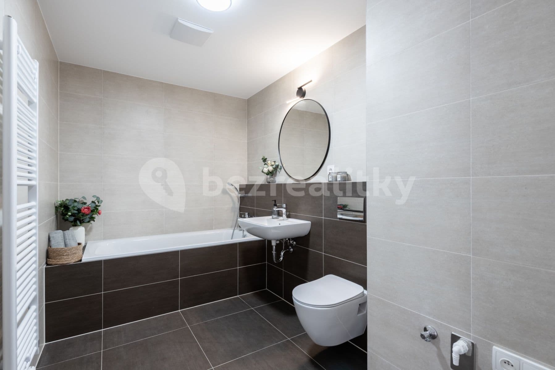 Prenájom bytu 1-izbový 32 m², Praha, Praha Prenájom bytu 1-izbový 32 m², Praha, Praha