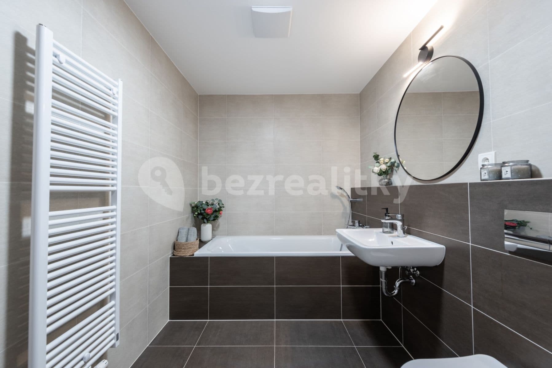 Prenájom bytu 1-izbový 32 m², Praha, Praha Prenájom bytu 1-izbový 32 m², Praha, Praha