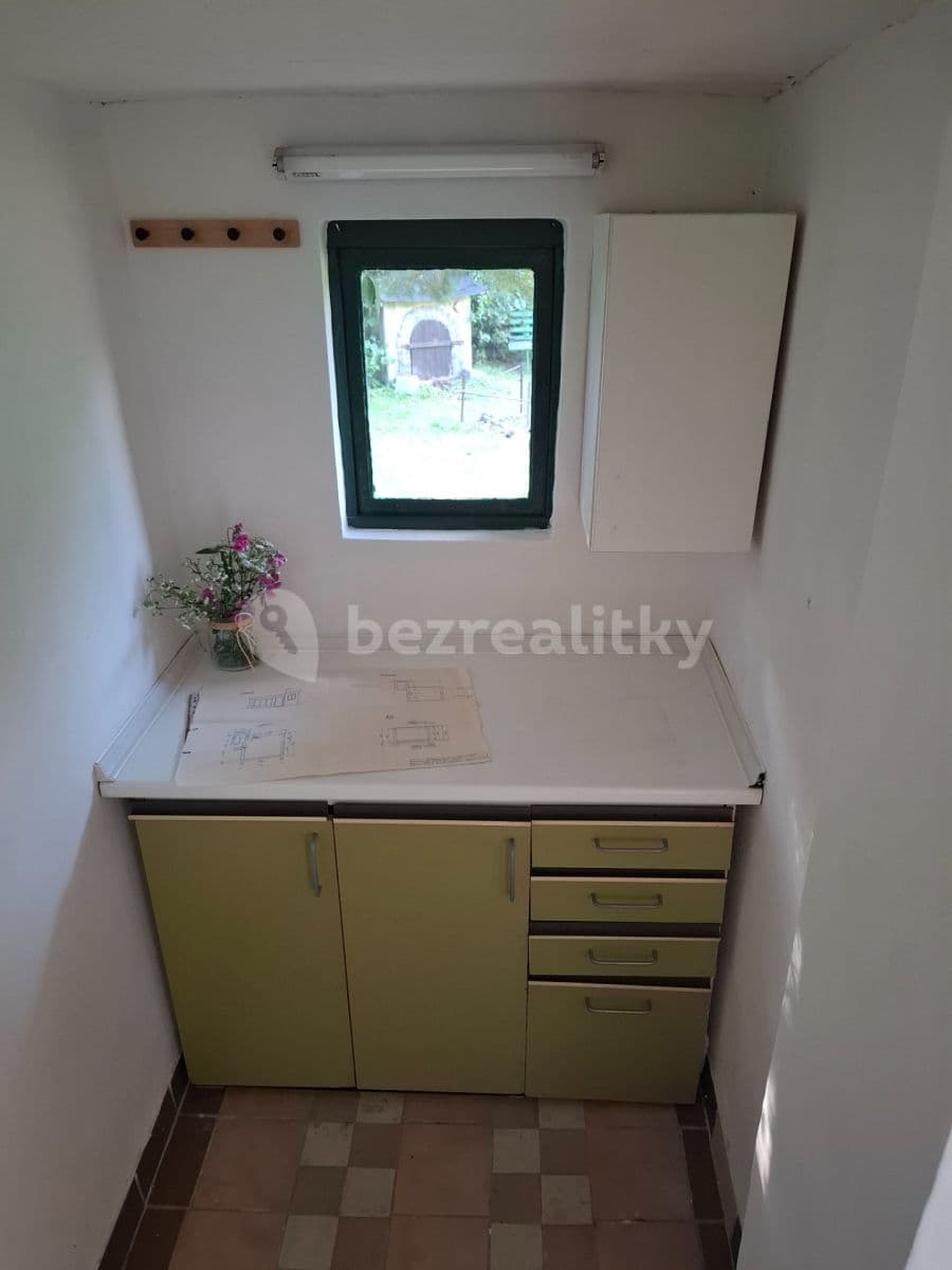Prenájom rekreačného objektu 696 m², pozemek 544 m², Nerudova, Veltrusy, Středočeský kraj Prenájom rekreačného objektu 696 m², pozemek 544 m², Nerudova, Veltrusy, Středočeský kraj
