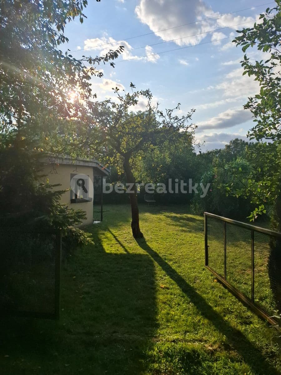 Prenájom rekreačného objektu 696 m², pozemek 544 m², Nerudova, Veltrusy, Středočeský kraj Prenájom rekreačného objektu 696 m², pozemek 544 m², Nerudova, Veltrusy, Středočeský kraj
