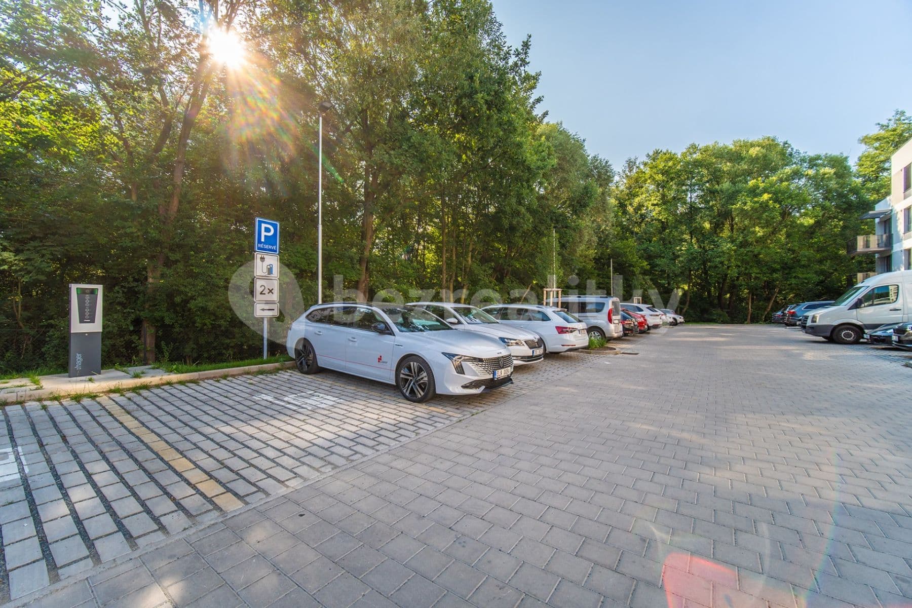 Prenájom bytu 1-izbový 43 m², Nurmiho, Praha, Praha Prenájom bytu 1-izbový 43 m², Nurmiho, Praha, Praha