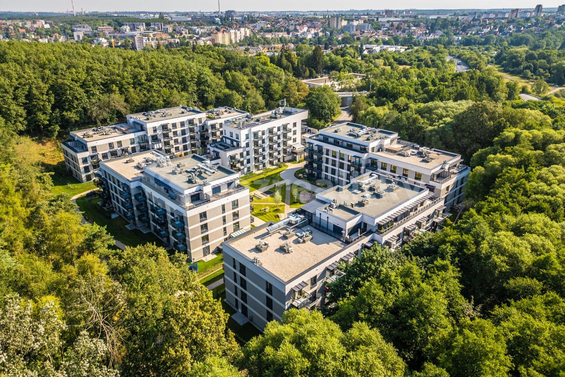 Prenájom bytu 1-izbový 43 m², Nurmiho, Praha, Praha Prenájom bytu 1-izbový 43 m², Nurmiho, Praha, Praha