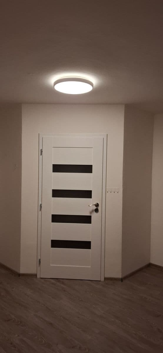 Prenájom bytu 3-izbový 58 m², Stochovská, Praha, Praha Prenájom bytu 3-izbový 58 m², Stochovská, Praha, Praha