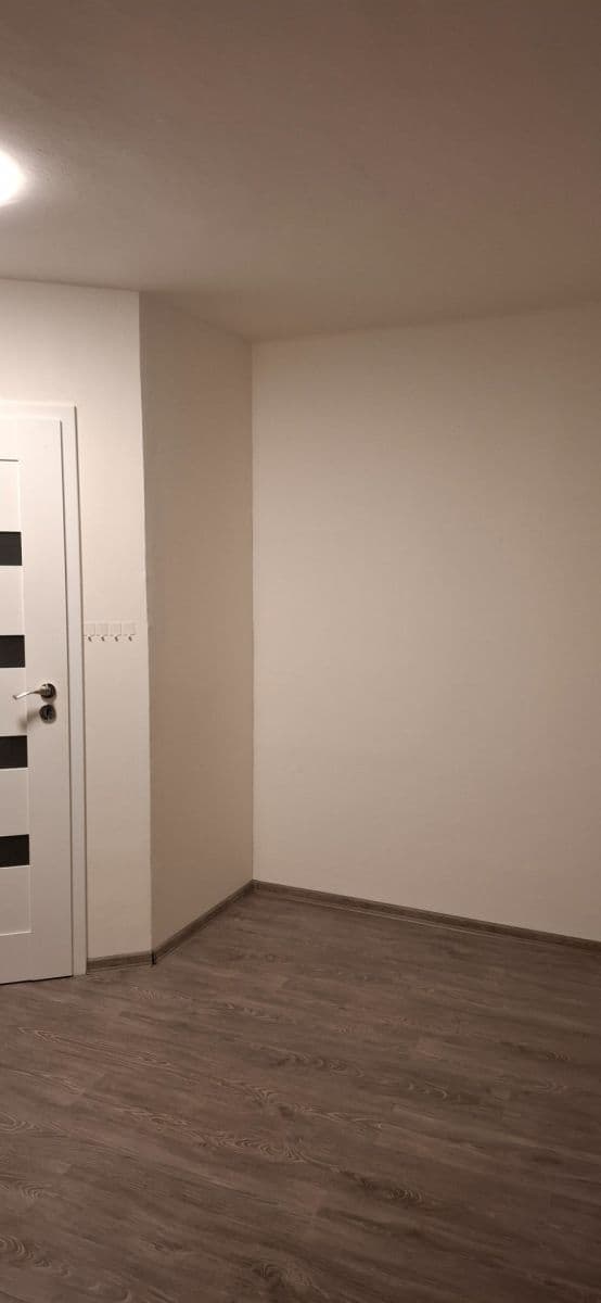 Prenájom bytu 3-izbový 58 m², Stochovská, Praha, Praha Prenájom bytu 3-izbový 58 m², Stochovská, Praha, Praha