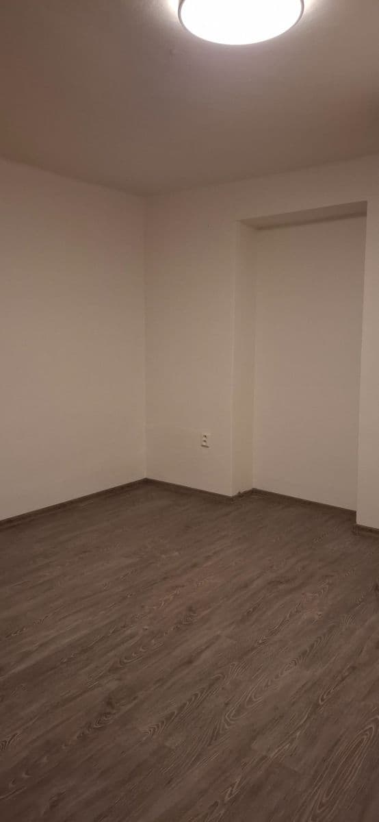 Prenájom bytu 3-izbový 58 m², Stochovská, Praha, Praha Prenájom bytu 3-izbový 58 m², Stochovská, Praha, Praha