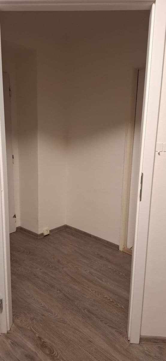 Prenájom bytu 3-izbový 58 m², Stochovská, Praha, Praha Prenájom bytu 3-izbový 58 m², Stochovská, Praha, Praha