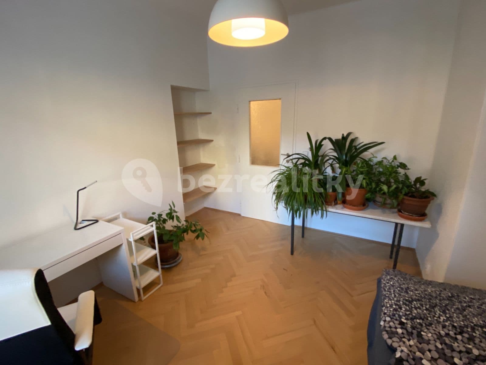 Prenájom bytu 3-izbový 72 m², Grafická, Praha, Praha Prenájom bytu 3-izbový 72 m², Grafická, Praha, Praha