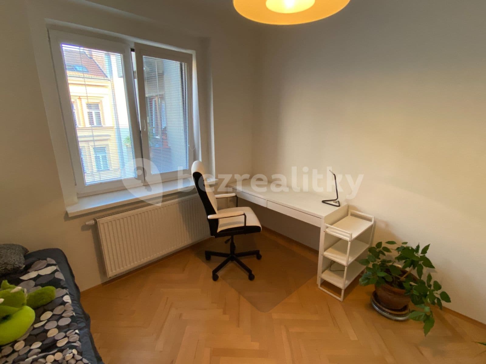 Prenájom bytu 3-izbový 72 m², Grafická, Praha, Praha Prenájom bytu 3-izbový 72 m², Grafická, Praha, Praha