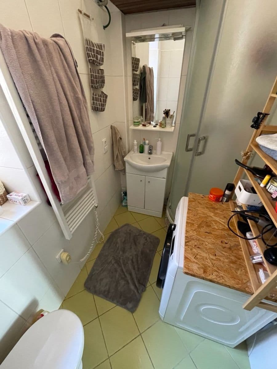 Prenájom bytu 1-izbový 32 m², Jeronýmova, Praha, Praha Prenájom bytu 1-izbový 32 m², Jeronýmova, Praha, Praha