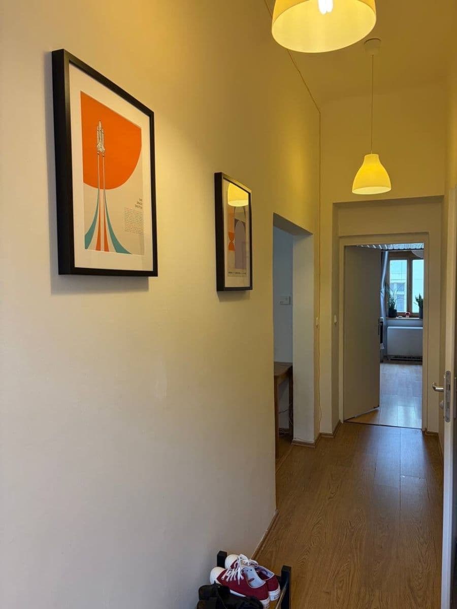 Prenájom bytu 1-izbový 41 m², Jeronýmova, Praha, Praha Prenájom bytu 1-izbový 41 m², Jeronýmova, Praha, Praha