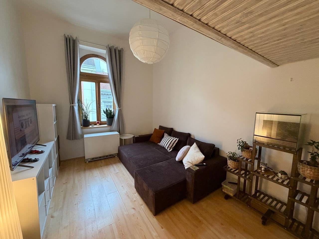 Prenájom bytu 1-izbový 41 m², Jeronýmova, Praha, Praha Prenájom bytu 1-izbový 41 m², Jeronýmova, Praha, Praha
