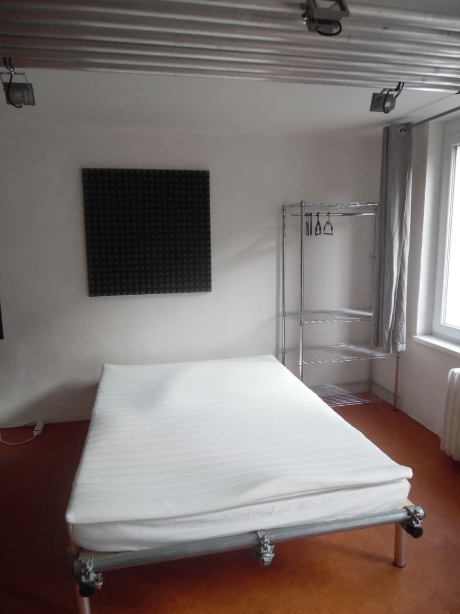 Prenájom bytu 25 m², Ďáblická, Praha, Praha Prenájom bytu 25 m², Ďáblická, Praha, Praha