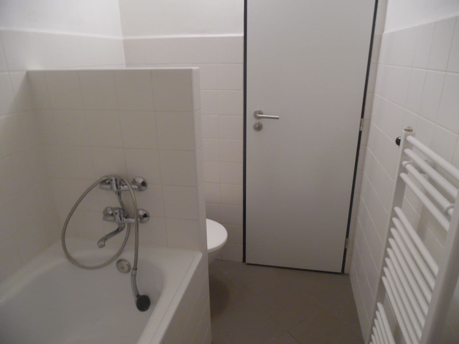 Prenájom bytu 25 m², Ďáblická, Praha, Praha Prenájom bytu 25 m², Ďáblická, Praha, Praha