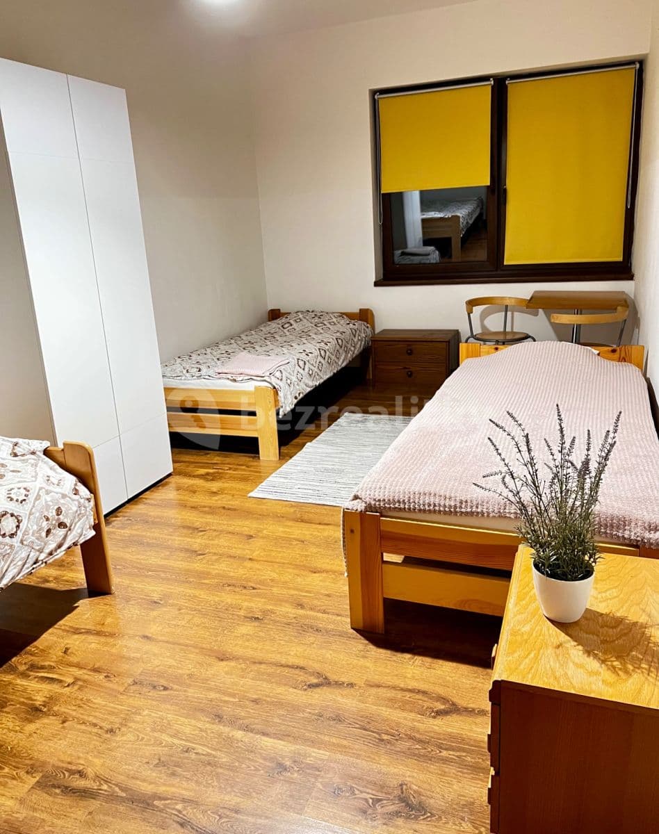 Prenájom bytu 1-izbový 120 m², Vlašimská, Benešov, Středočeský kraj Prenájom bytu 1-izbový 120 m², Vlašimská, Benešov, Středočeský kraj