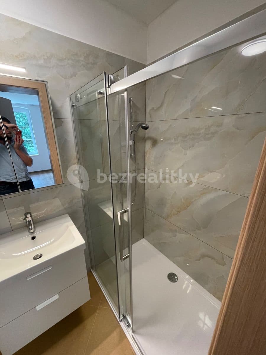 Prenájom bytu 2-izbový 62 m², Rynoltická, Liberec, Liberecký kraj Prenájom bytu 2-izbový 62 m², Rynoltická, Liberec, Liberecký kraj