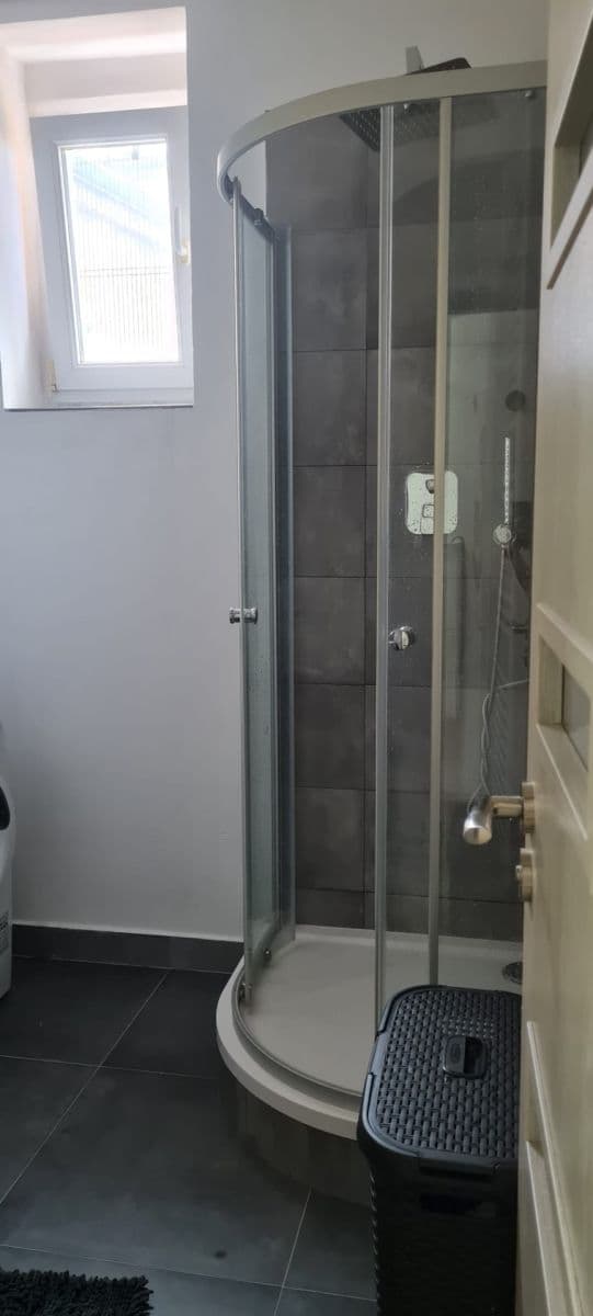 Prenájom bytu 2-izbový 44 m², Amálská, Kladno, Středočeský kraj Prenájom bytu 2-izbový 44 m², Amálská, Kladno, Středočeský kraj