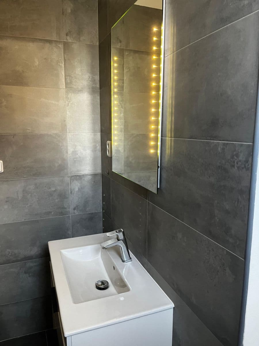 Prenájom bytu 2-izbový 44 m², Amálská, Kladno, Středočeský kraj Prenájom bytu 2-izbový 44 m², Amálská, Kladno, Středočeský kraj
