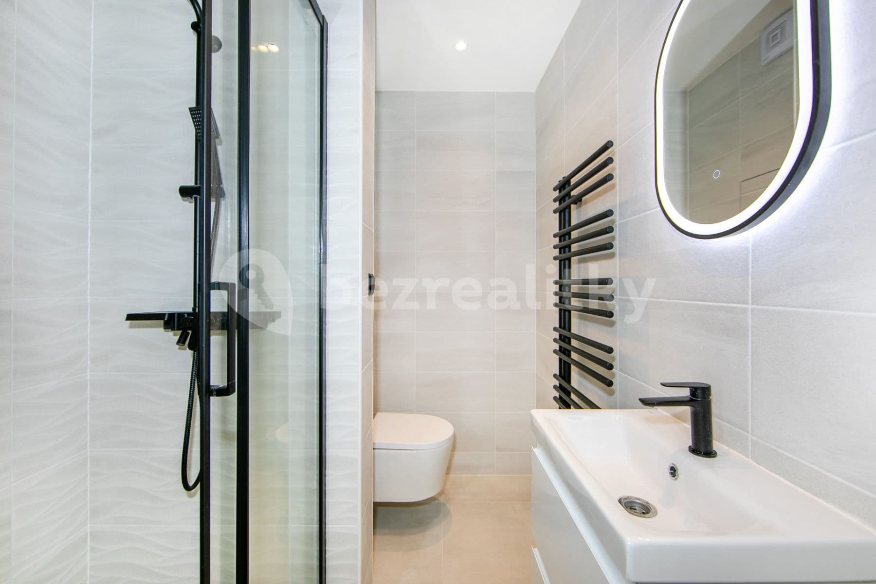 Prenájom bytu 1-izbový 39 m², Ledecká, Plzeň, Plzeňský kraj Prenájom bytu 1-izbový 39 m², Ledecká, Plzeň, Plzeňský kraj