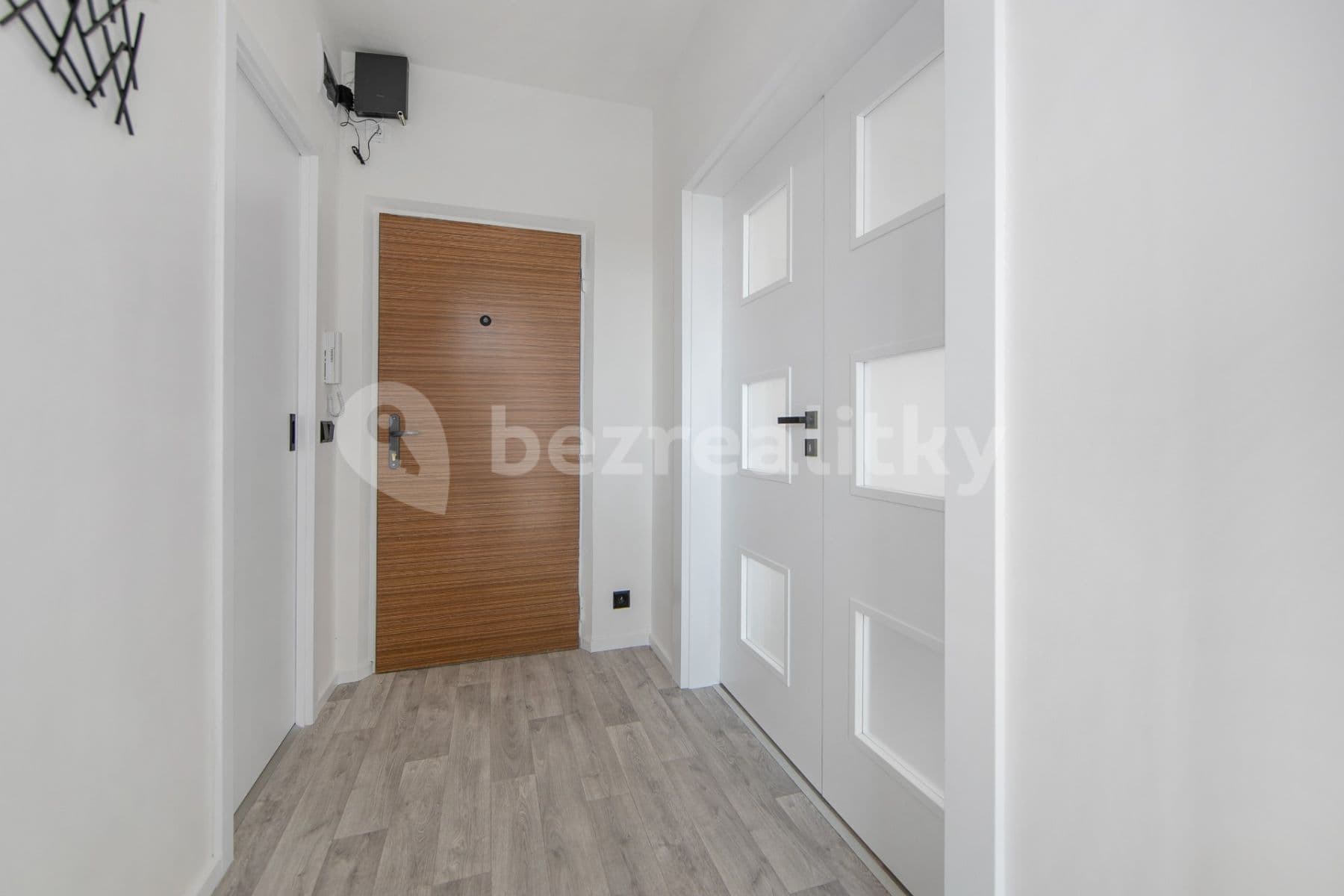 Prenájom bytu 1-izbový 39 m², Ledecká, Plzeň, Plzeňský kraj Prenájom bytu 1-izbový 39 m², Ledecká, Plzeň, Plzeňský kraj