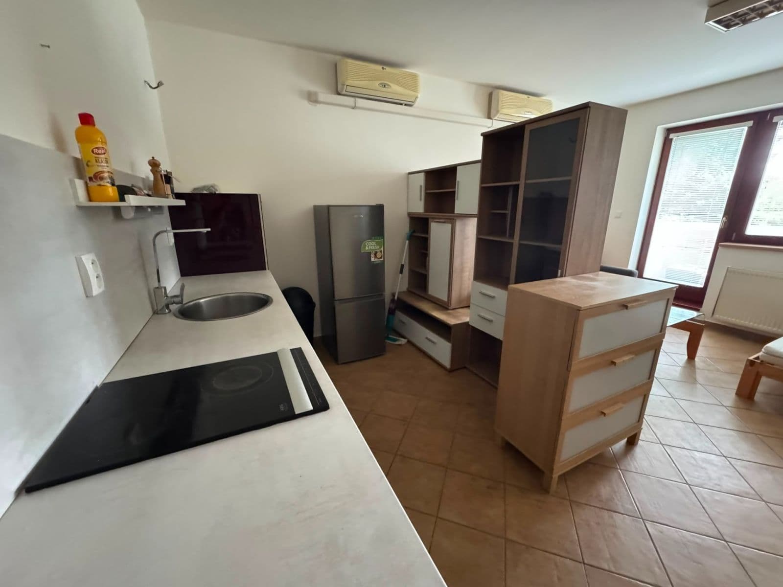 Prenájom bytu 1-izbový 38 m², Praha, Praha Prenájom bytu 1-izbový 38 m², Praha, Praha