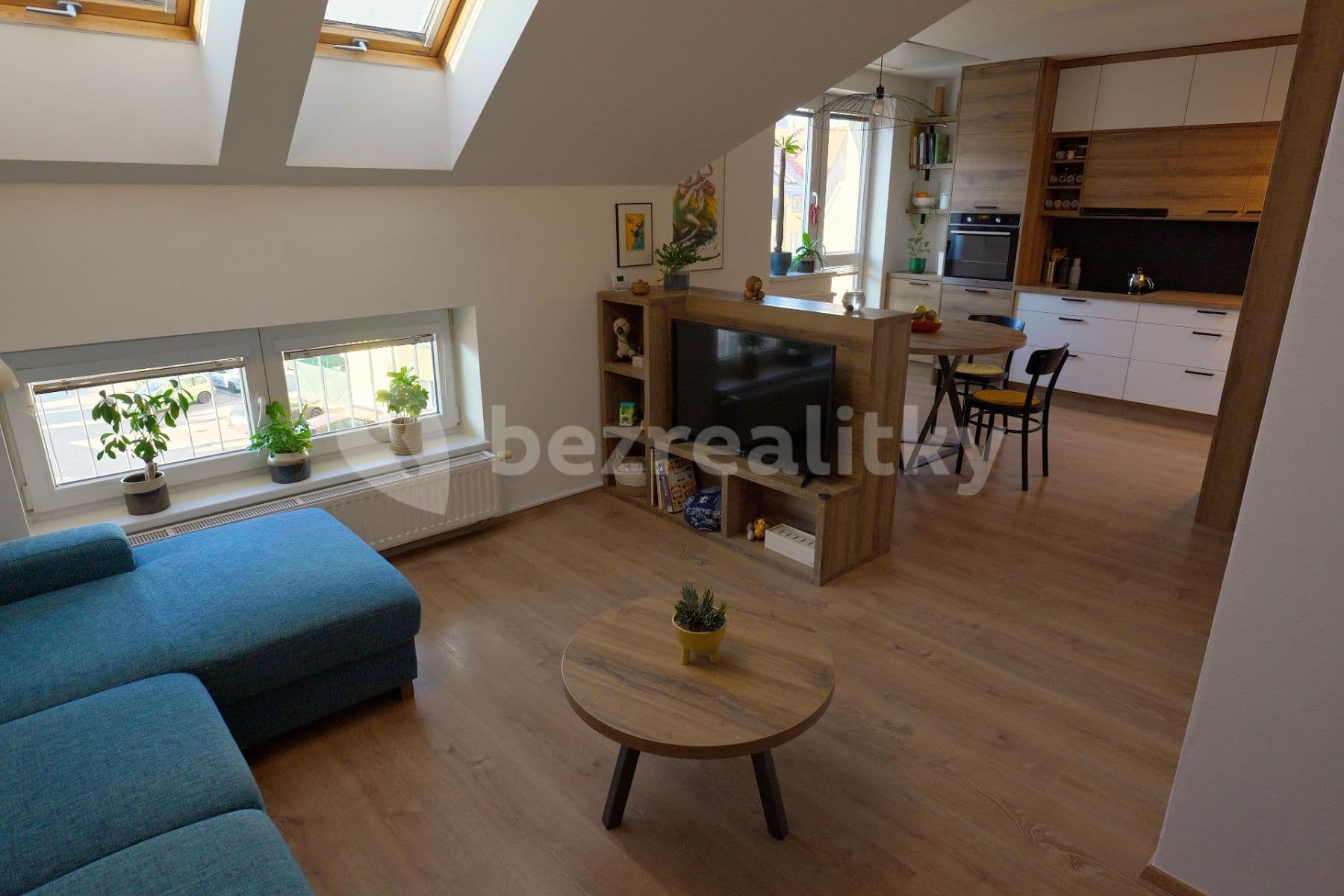 Prenájom bytu 3-izbový 72 m², Metelkova, Kuřim, Jihomoravský kraj Prenájom bytu 3-izbový 72 m², Metelkova, Kuřim, Jihomoravský kraj