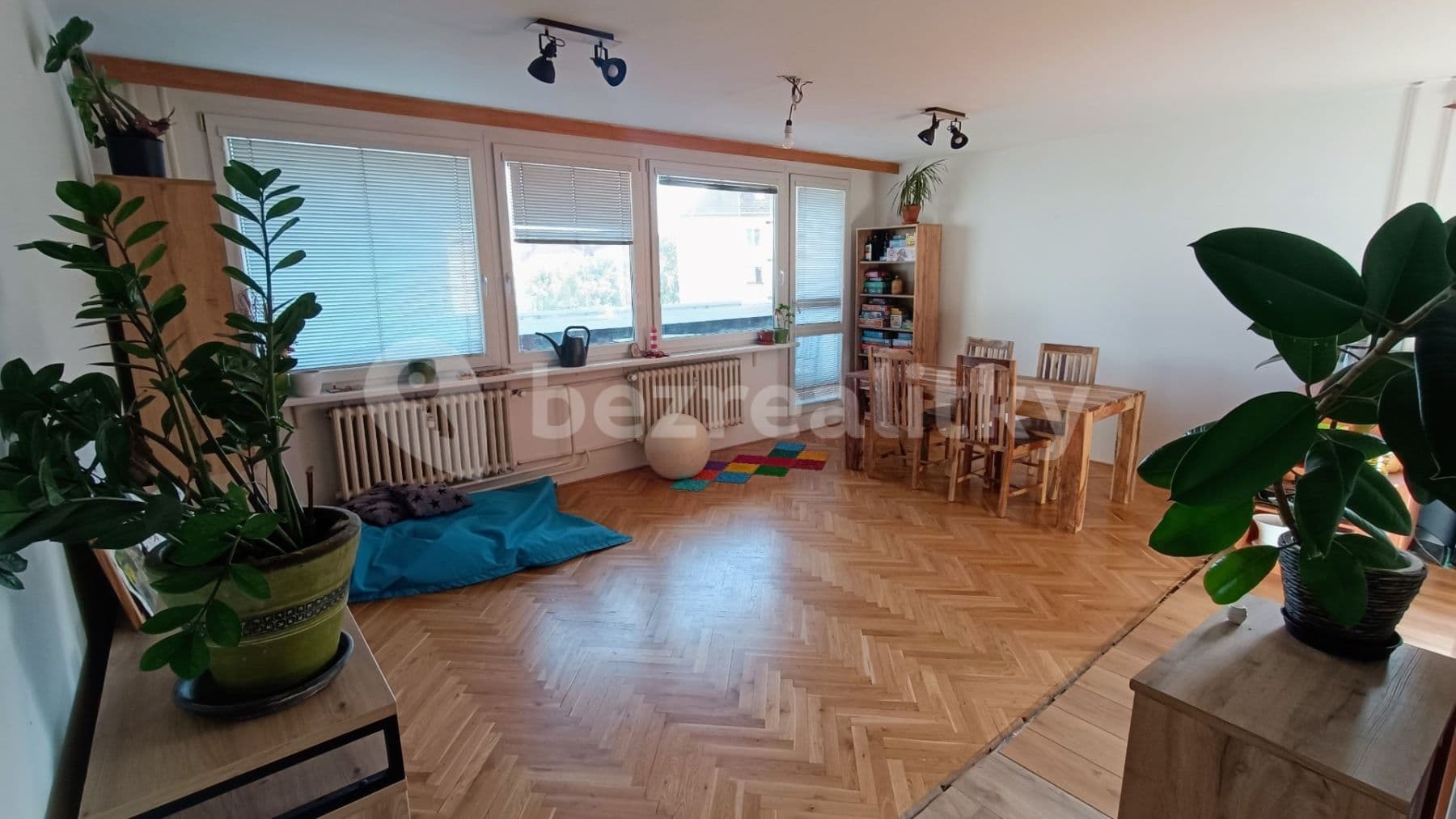 Prenájom bytu 3-izbový 76 m², Svojetická, Praha, Praha Prenájom bytu 3-izbový 76 m², Svojetická, Praha, Praha
