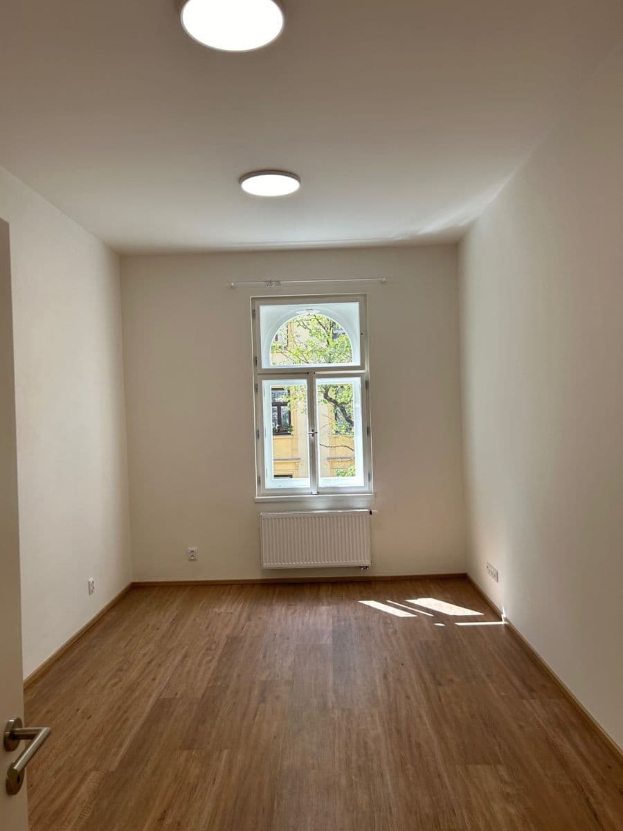 Prenájom bytu 2-izbový 41 m², U Santošky, Praha, Praha Prenájom bytu 2-izbový 41 m², U Santošky, Praha, Praha