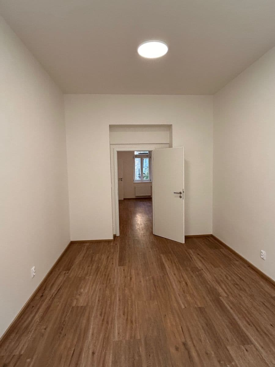 Prenájom bytu 2-izbový 41 m², U Santošky, Praha, Praha Prenájom bytu 2-izbový 41 m², U Santošky, Praha, Praha