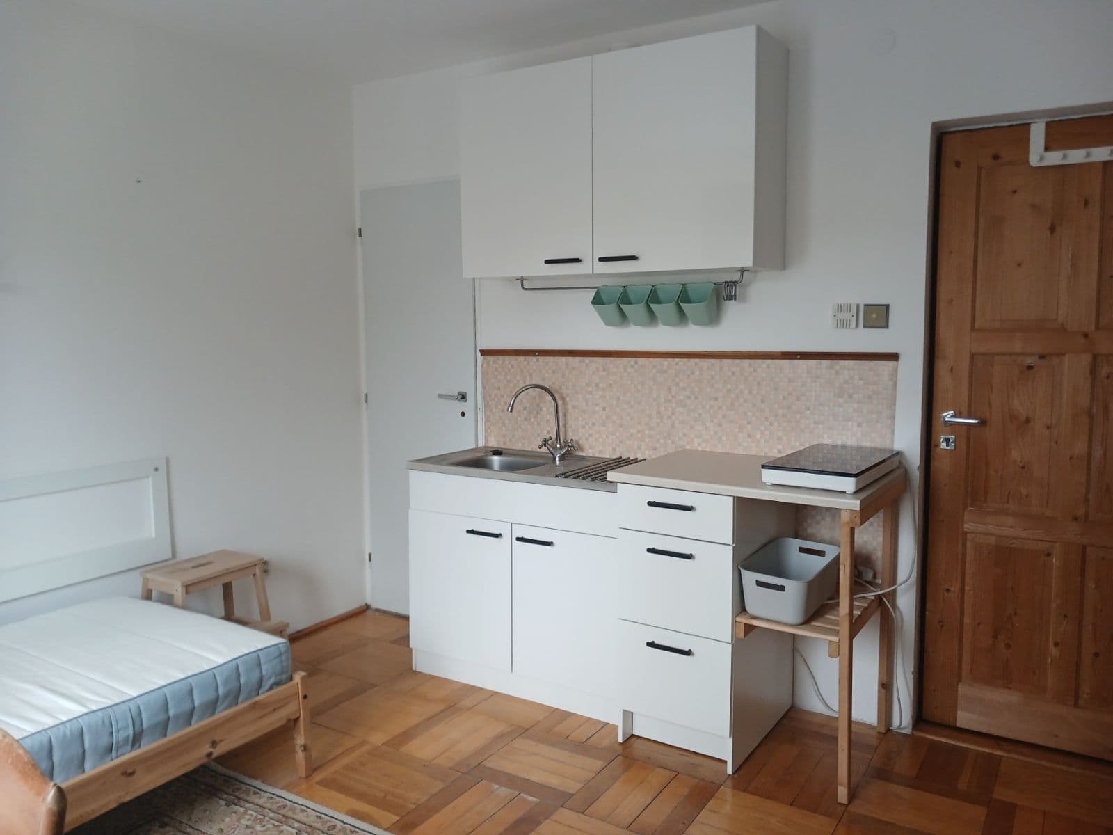 Prenájom bytu Garsoniéra 17 m², Maková, Praha, Praha Prenájom bytu Garsoniéra 17 m², Maková, Praha, Praha