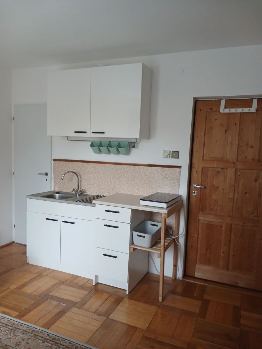 Prenájom bytu Garsoniéra 17 m², Maková, Praha, Praha Prenájom bytu Garsoniéra 17 m², Maková, Praha, Praha
