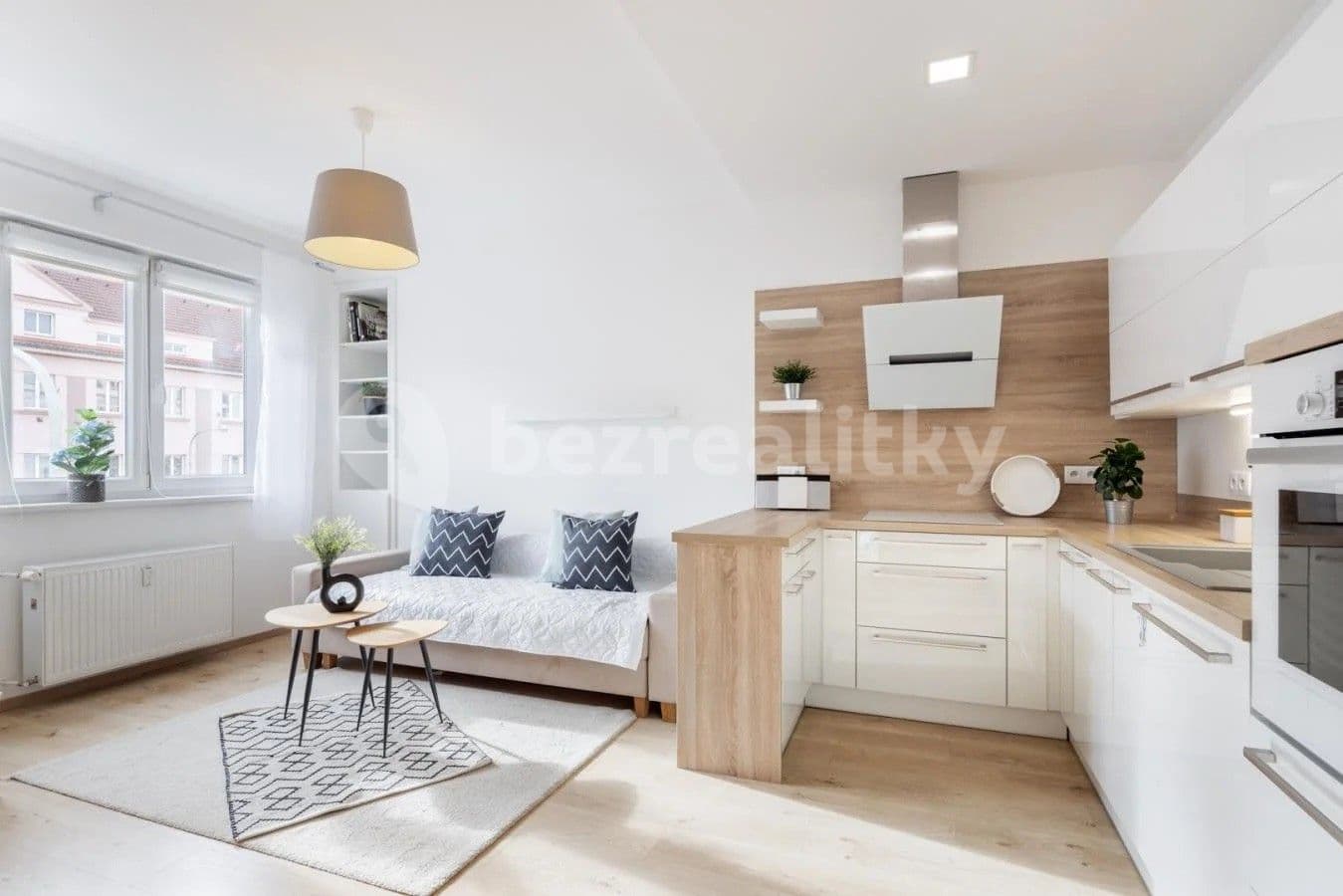 Prenájom bytu 3-izbový 65 m², Bělohorská, Praha, Praha Prenájom bytu 3-izbový 65 m², Bělohorská, Praha, Praha