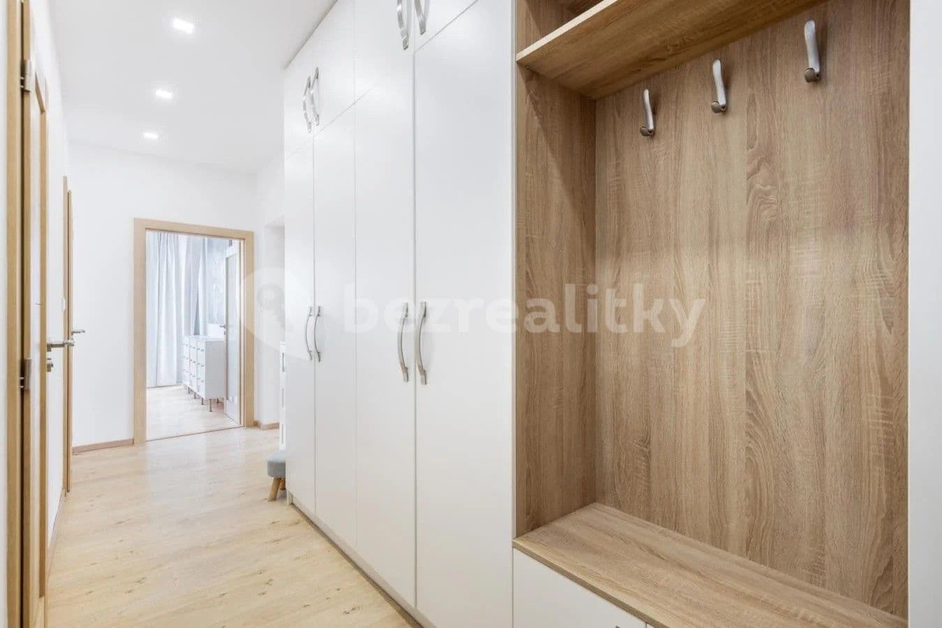 Prenájom bytu 3-izbový 65 m², Bělohorská, Praha, Praha Prenájom bytu 3-izbový 65 m², Bělohorská, Praha, Praha