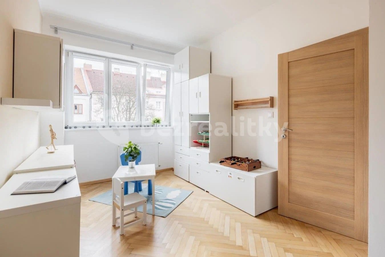 Prenájom bytu 3-izbový 65 m², Bělohorská, Praha, Praha Prenájom bytu 3-izbový 65 m², Bělohorská, Praha, Praha