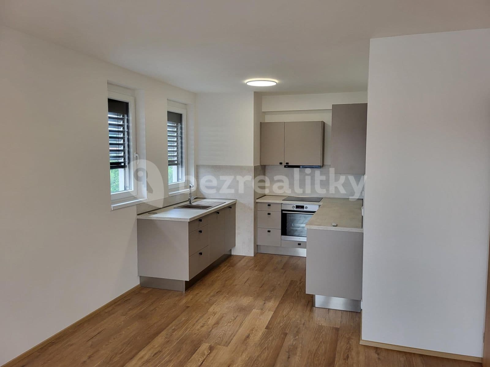 Prenájom bytu 2-izbový 54 m², Pod Harfou, Praha, Praha Prenájom bytu 2-izbový 54 m², Pod Harfou, Praha, Praha
