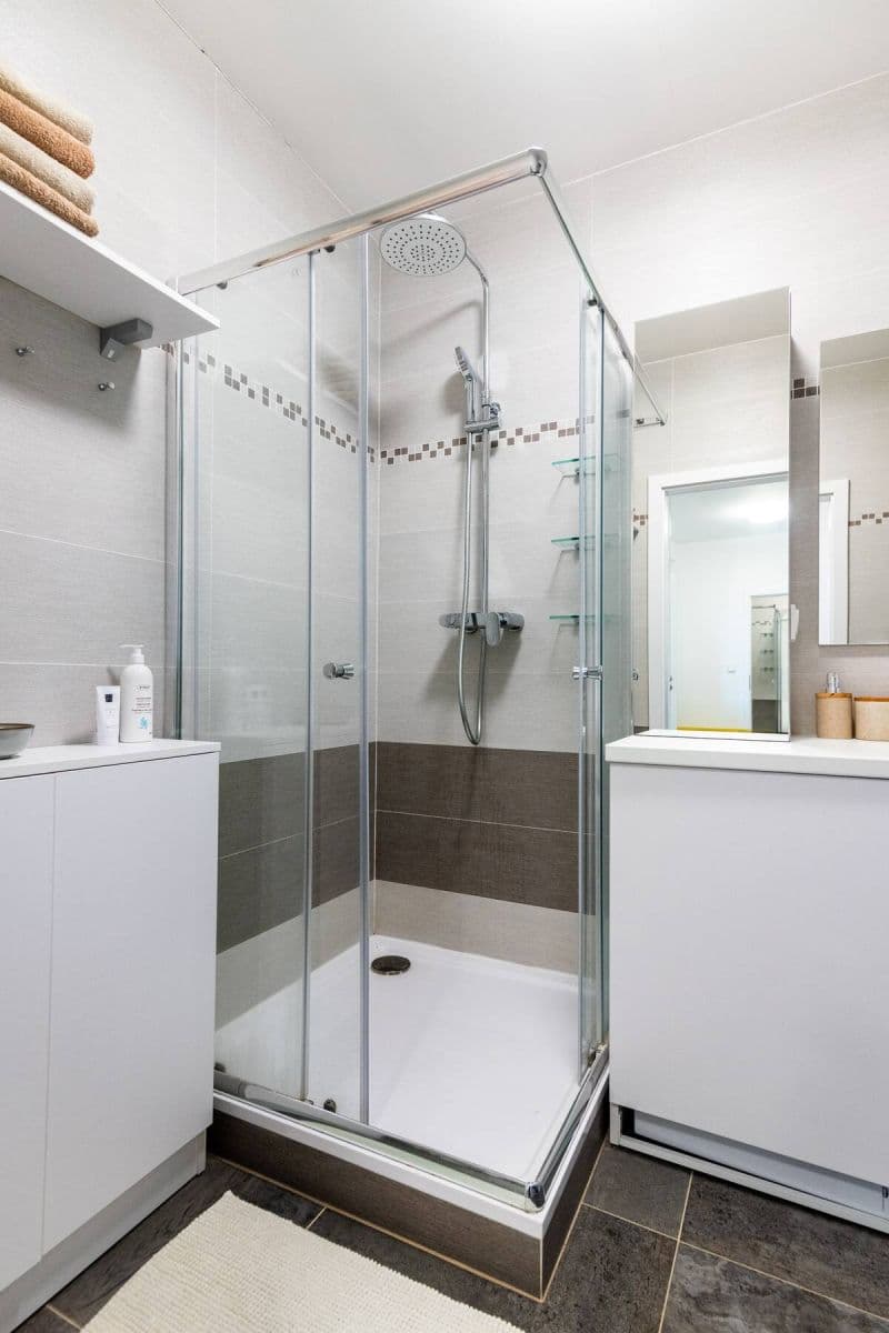 Prenájom bytu 65 m², Holečkova, Praha, Praha Prenájom bytu 65 m², Holečkova, Praha, Praha