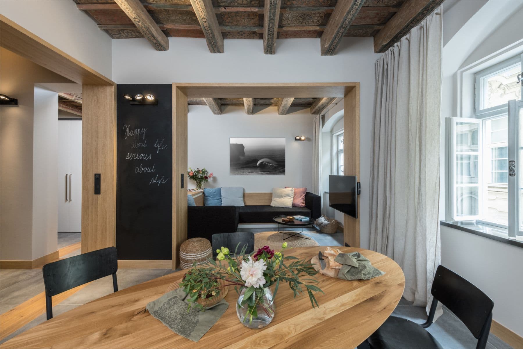 Prenájom bytu 90 m², Vlašská, Praha, Praha Prenájom bytu 90 m², Vlašská, Praha, Praha