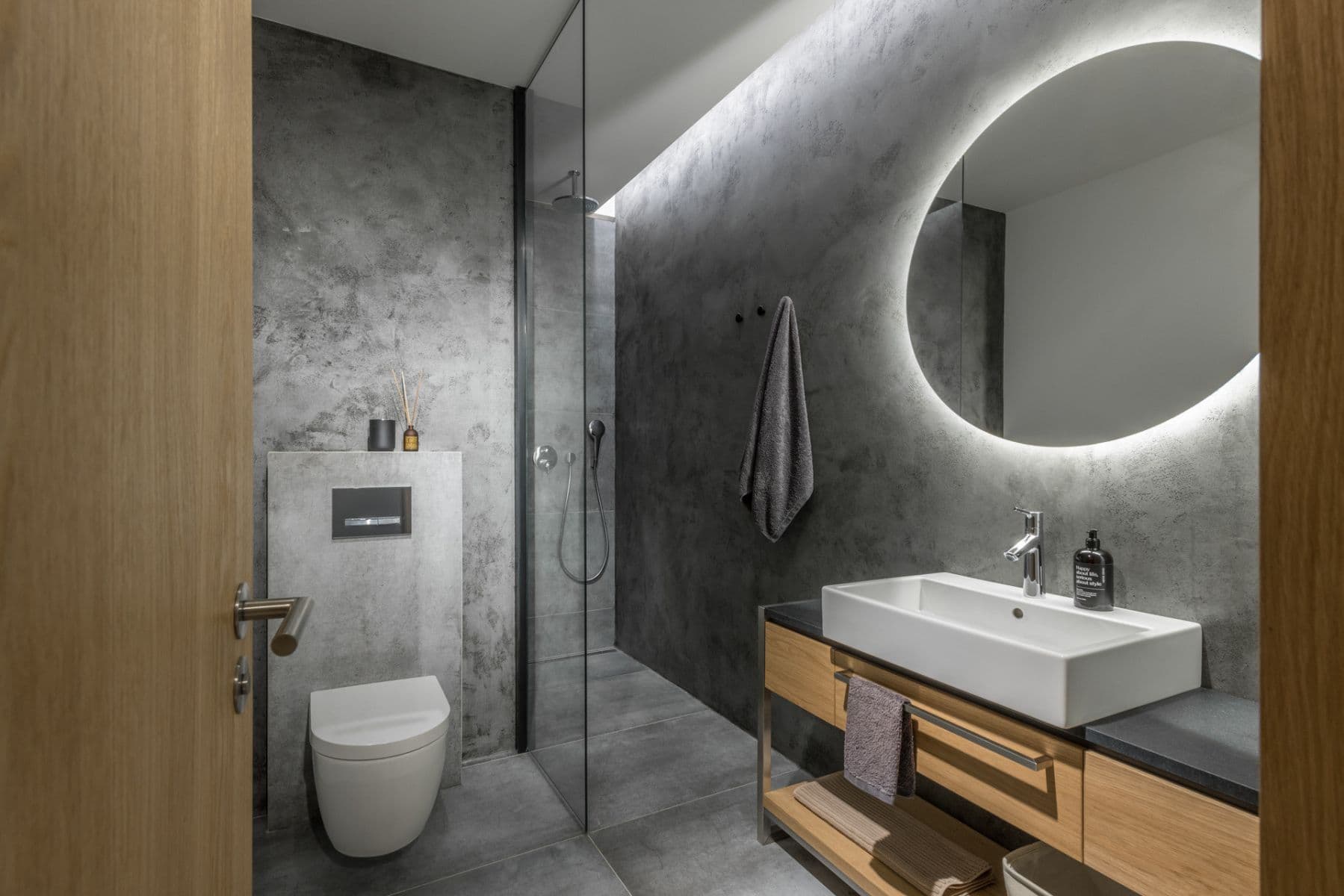 Prenájom bytu 90 m², Vlašská, Praha, Praha Prenájom bytu 90 m², Vlašská, Praha, Praha