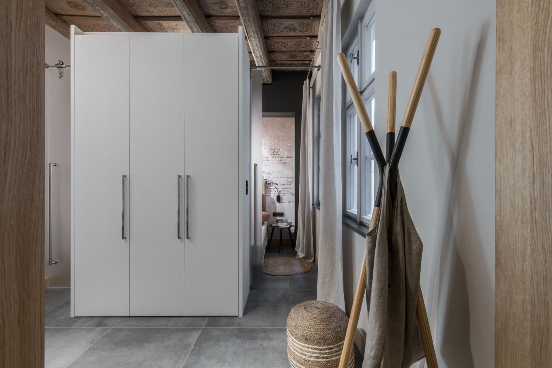 Prenájom bytu 90 m², Vlašská, Praha, Praha Prenájom bytu 90 m², Vlašská, Praha, Praha