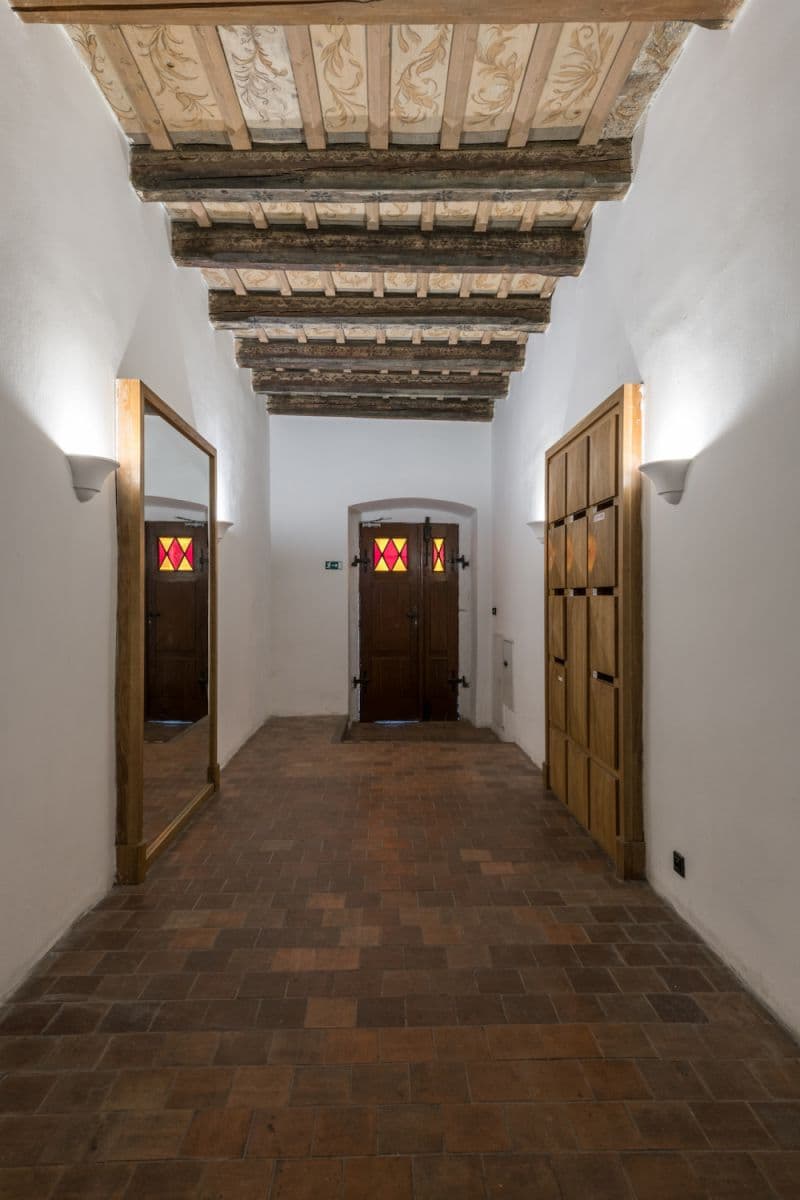 Prenájom bytu 90 m², Vlašská, Praha, Praha Prenájom bytu 90 m², Vlašská, Praha, Praha
