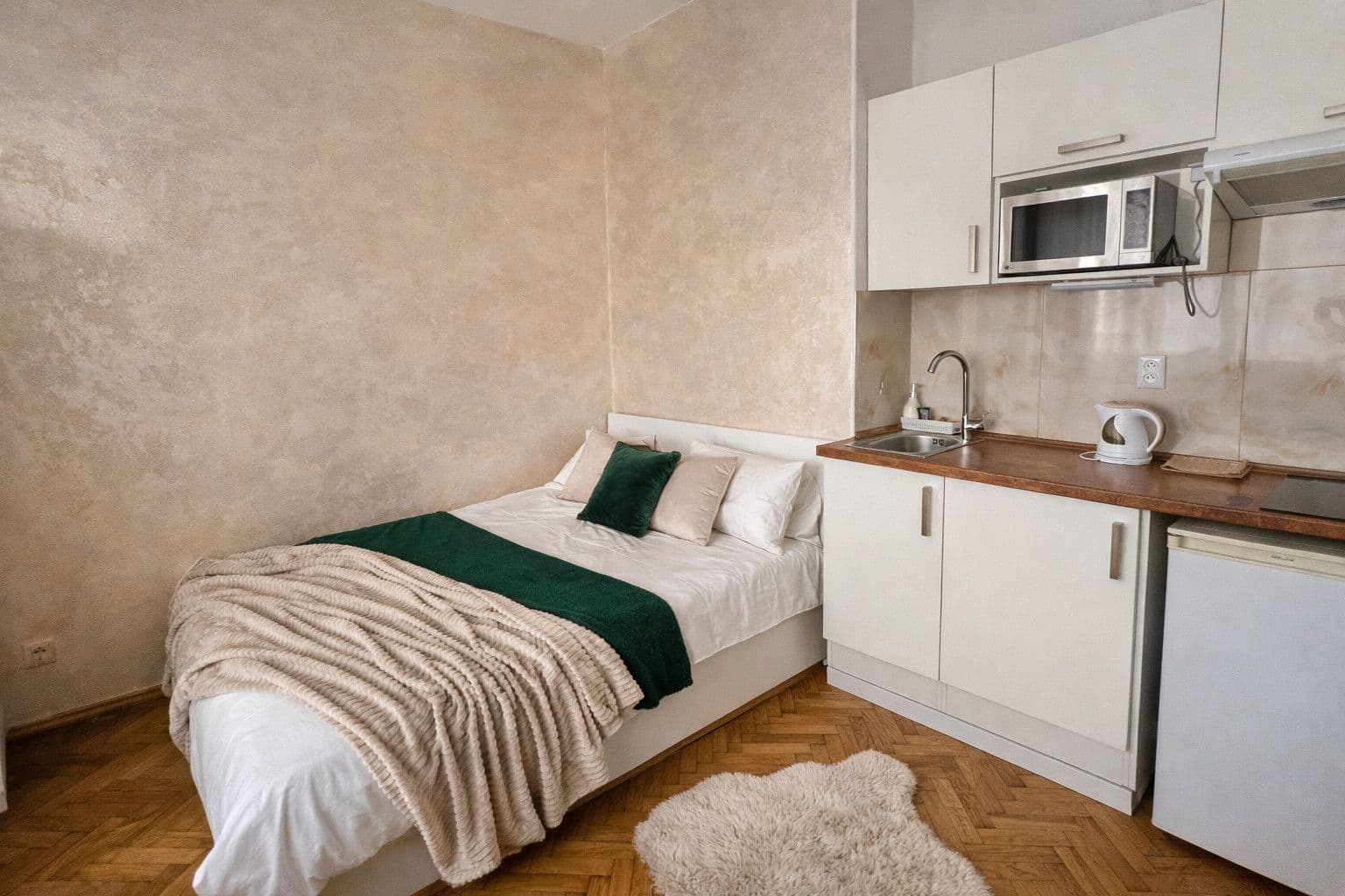 Prenájom bytu 25 m², Na Bitevní Pláni, Praha, Praha Prenájom bytu 25 m², Na Bitevní Pláni, Praha, Praha