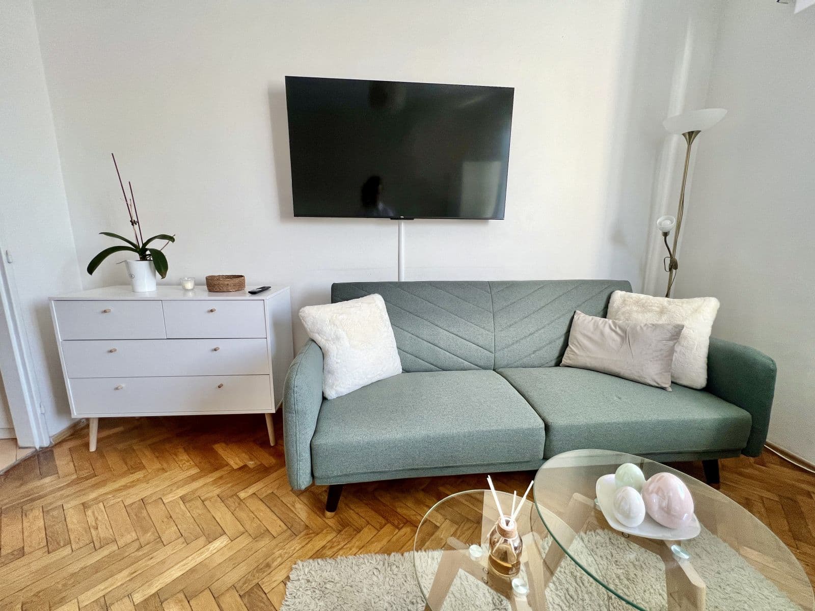 Prenájom bytu 25 m², Na Bitevní Pláni, Praha, Praha Prenájom bytu 25 m², Na Bitevní Pláni, Praha, Praha
