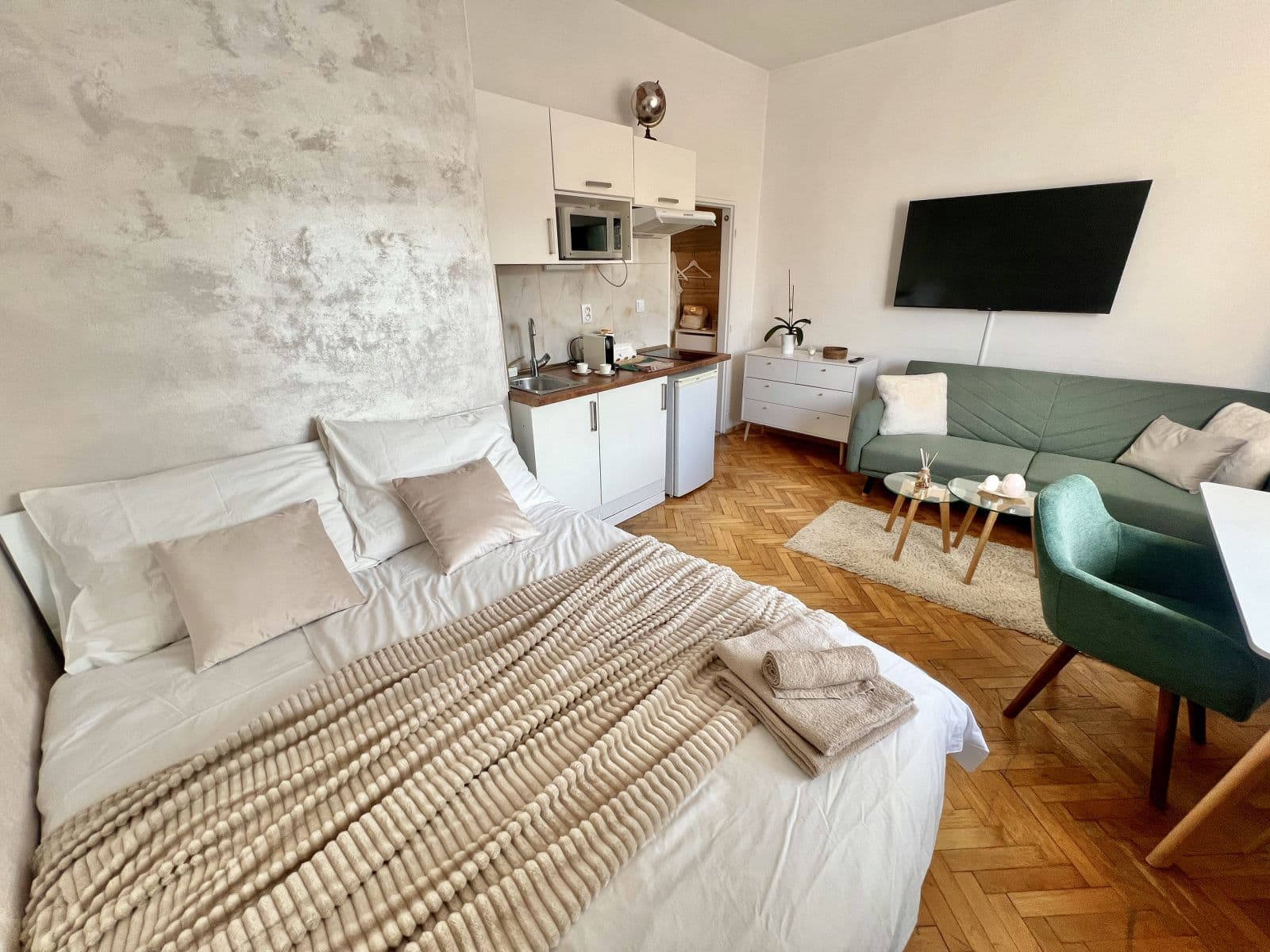 Prenájom bytu 25 m², Na Bitevní Pláni, Praha, Praha Prenájom bytu 25 m², Na Bitevní Pláni, Praha, Praha