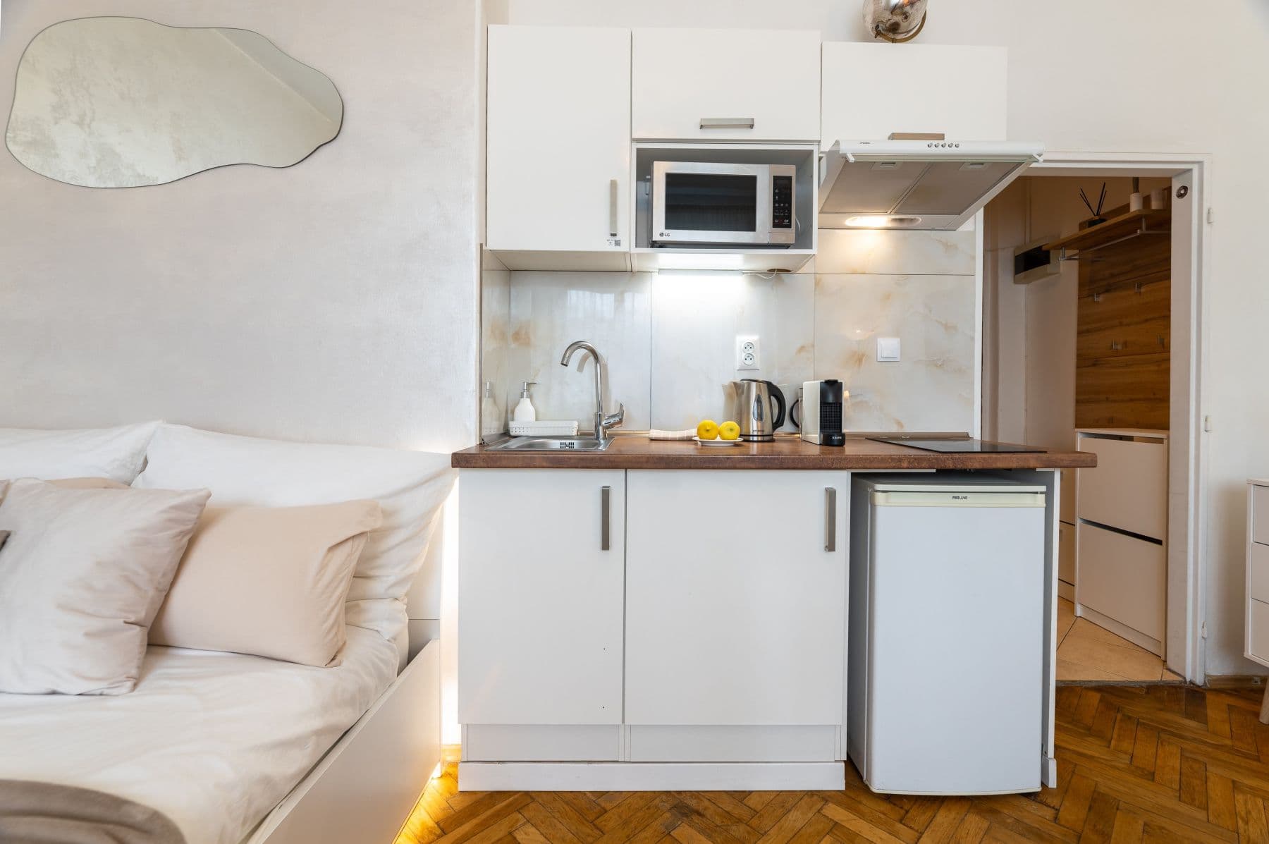 Prenájom bytu 25 m², Na Bitevní Pláni, Praha, Praha Prenájom bytu 25 m², Na Bitevní Pláni, Praha, Praha