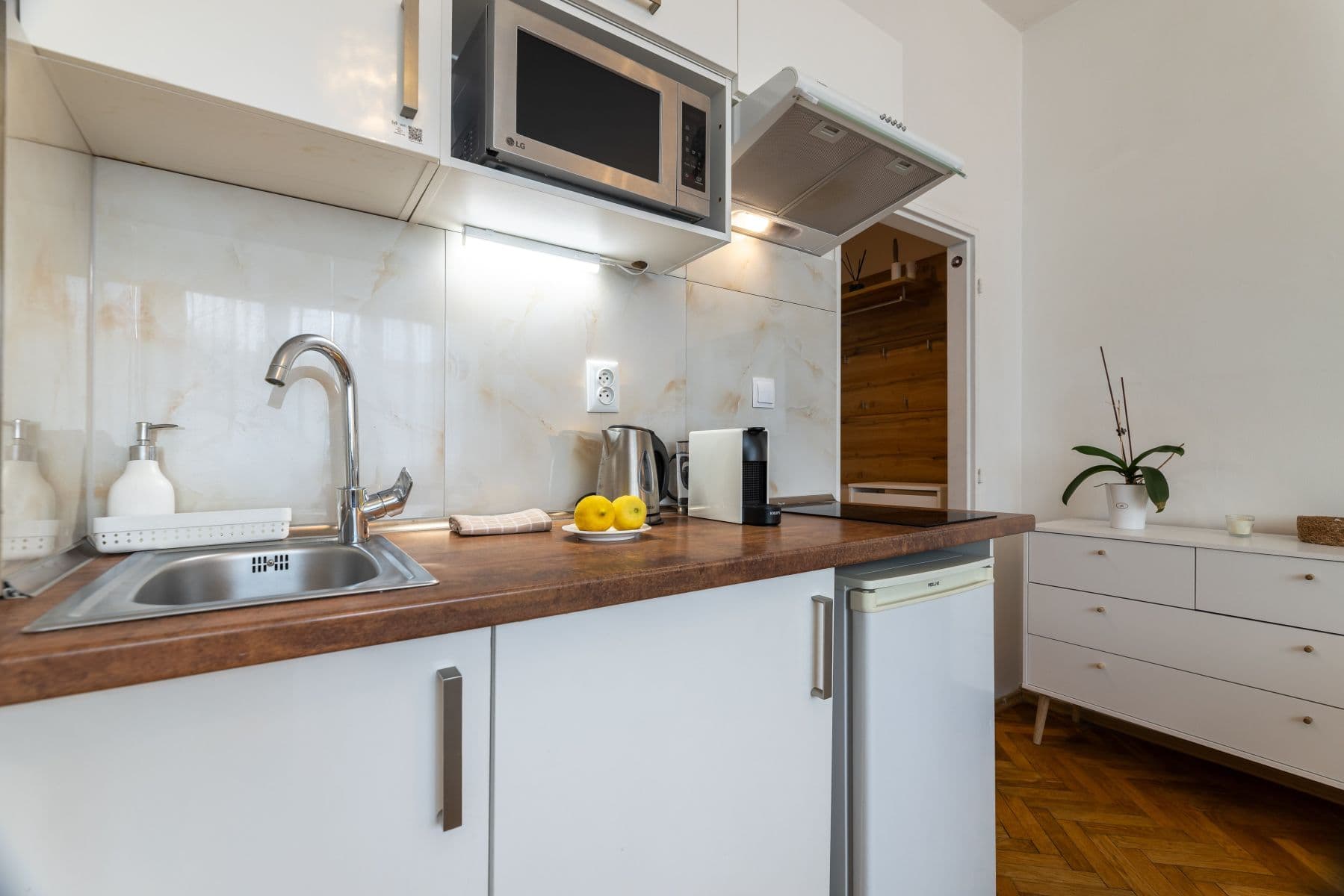 Prenájom bytu 25 m², Na Bitevní Pláni, Praha, Praha Prenájom bytu 25 m², Na Bitevní Pláni, Praha, Praha