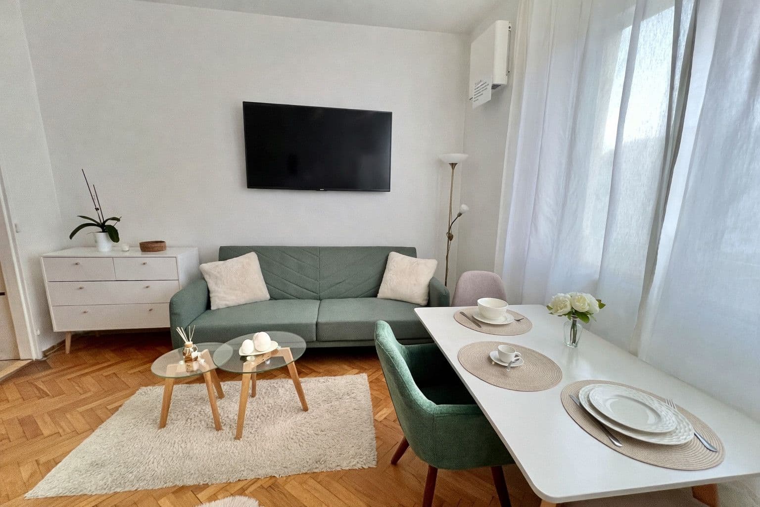 Prenájom bytu 25 m², Na Bitevní Pláni, Praha, Praha Prenájom bytu 25 m², Na Bitevní Pláni, Praha, Praha