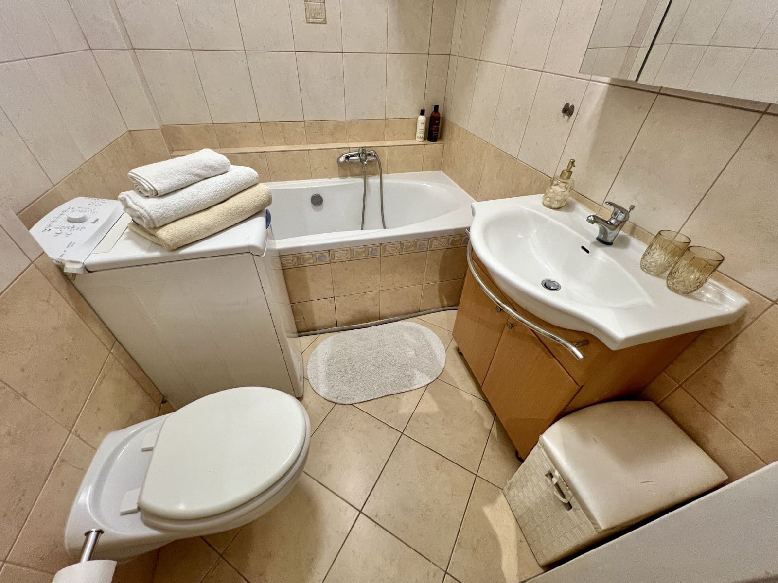Prenájom bytu 25 m², Na Bitevní Pláni, Praha, Praha Prenájom bytu 25 m², Na Bitevní Pláni, Praha, Praha