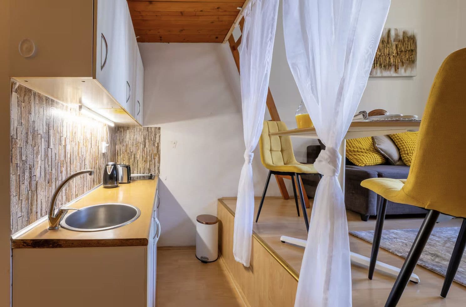 Prenájom bytu 25 m², Magistrů, Praha, Praha Prenájom bytu 25 m², Magistrů, Praha, Praha