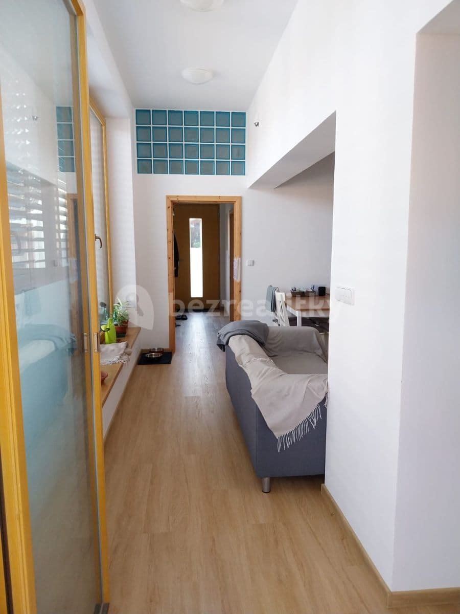 Prenájom domu 84 m², pozemok 150 m², Vršovická, Radostice, Jihomoravský kraj Prenájom domu 84 m², pozemok 150 m², Vršovická, Radostice, Jihomoravský kraj